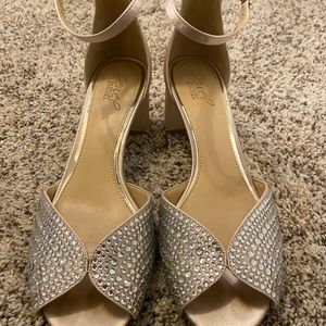 Jewel Badgley Mischka Heels